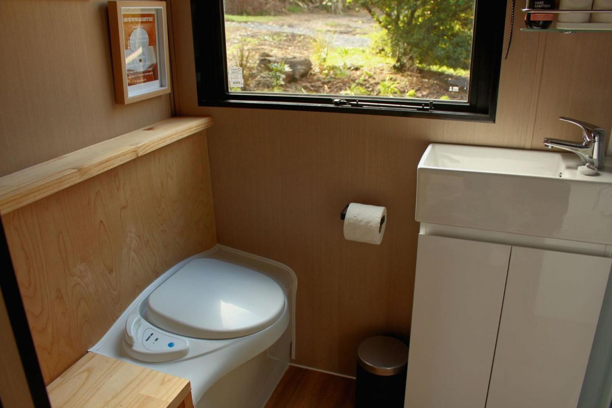 הוילה Owaka Tranquility Tiny House By Tiny Away מראה חיצוני תמונה